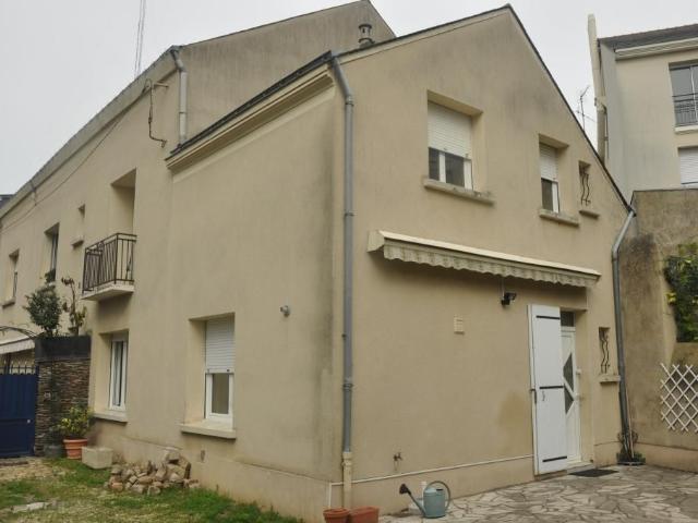 Maison 5 pièces, 101 m² à louer à Angers 49000