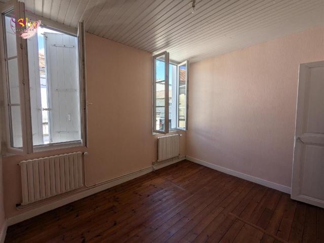 Maison 5 pièces, 101 m² à louer à Cognac 16100