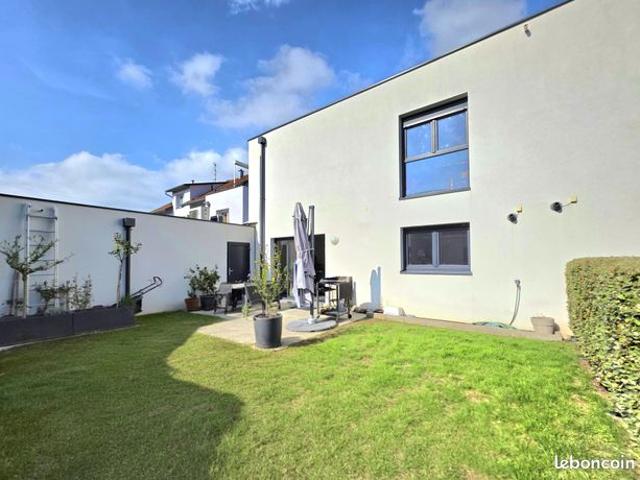 Maison 5 pièces 102 m²