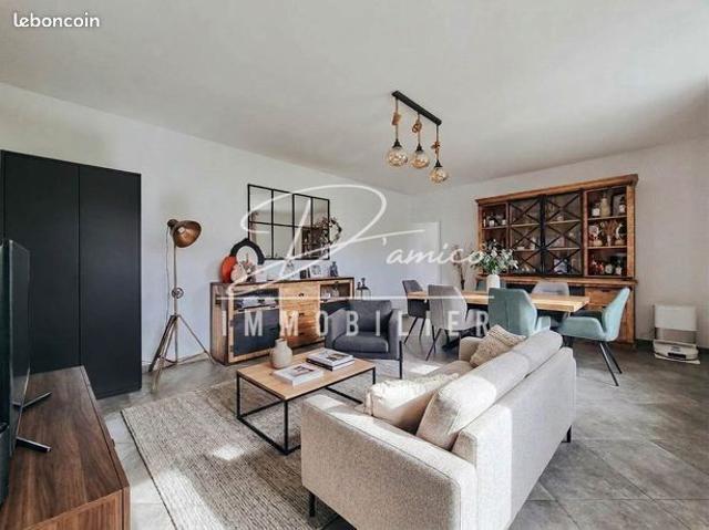 Maison 5 pièces 102 m²