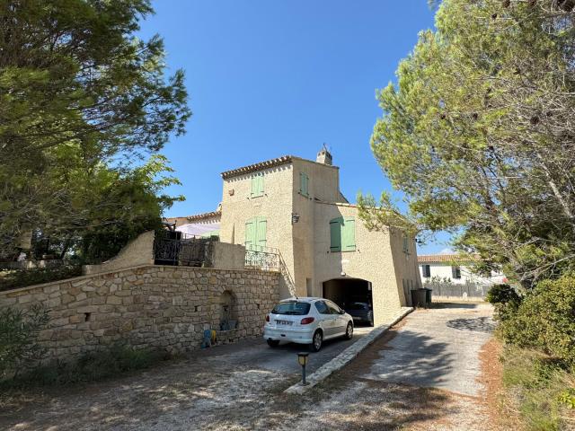 Maison 5 pièces, 114 m² à louer à Éguilles 13510