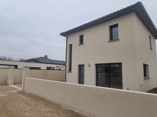 Maison 5 pièces, 115 m² à louer à Ambérieux 69480