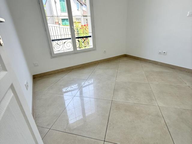 Maison 5 pièces, 115 m² à louer à Brunoy 91800
