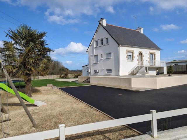 Superbe maison rénovée 115 m² à Pommerit le Vicomte