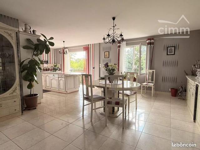 Maison 5 pièces 117 m²