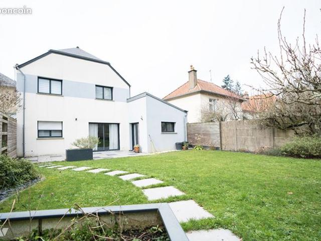 Maison 5 pièces 117 m²