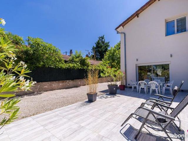 Maison 5 pièces 110 m²