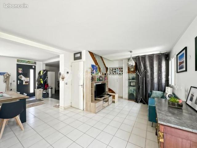 Maison 5 pièces 110 m²