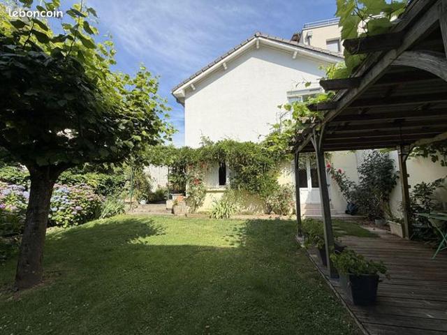 Maison 5 pièces 110 m²