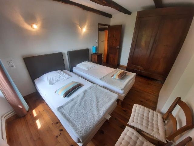 Maison 5 pièces, 110 m² à louer à Auriac Lagast 12120