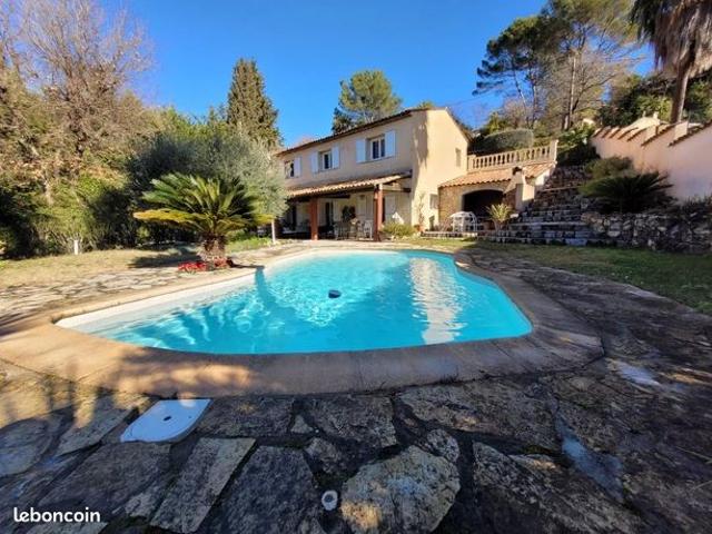 Maison 5 pièces 111 m²