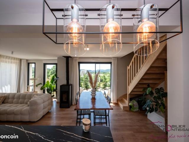 Maison 5 pièces 111 m²