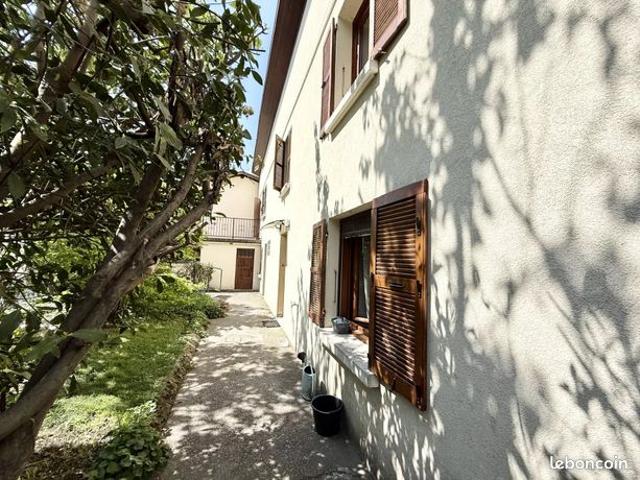 Maison 5 pièces 111 m²
