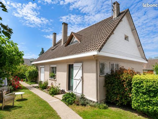 Maison 5 pièces 1138 m²
