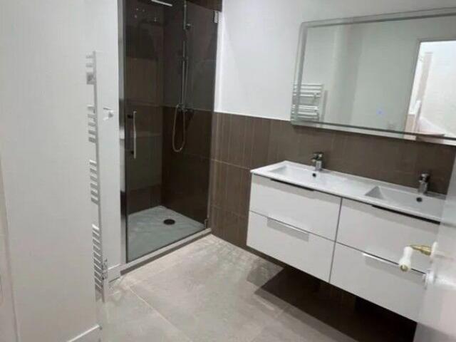 Maison 5 pièces, 125 m² à louer à Bordeaux 33000