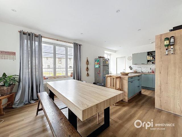 Maison 5 pièces, 125 m² à louer à Paulhac 15430
