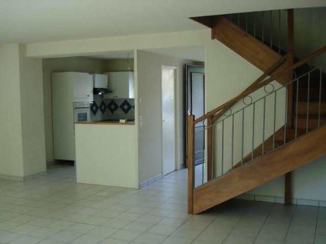 Maison 5 pièces, 110 m² à louer à Pessac 33600