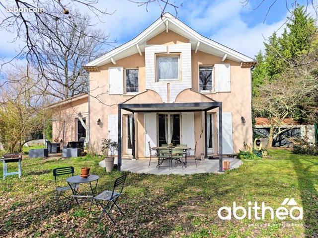 Maison 5 pièces 126 m²
