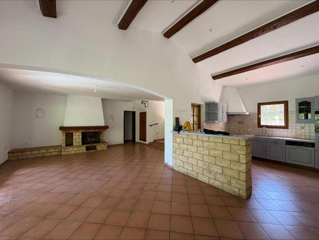 Maison 5 pièces, 127 m² à louer à Figanières 83830