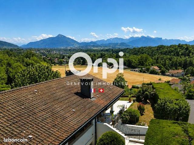 Maison 5 pièces 220 m²