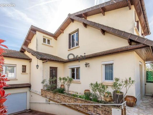 Maison 5 pièces 120 m²
