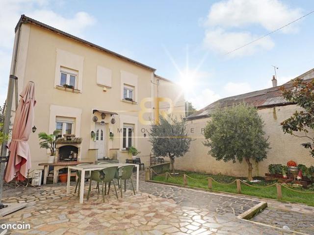 Maison 5 pièces 120 m²