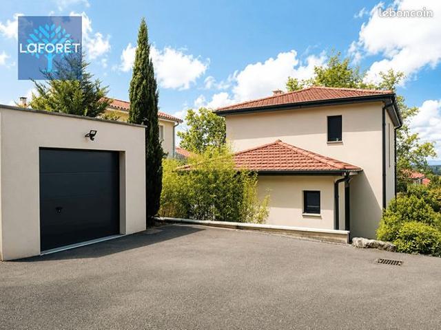 Maison 5 pièces 120 m²