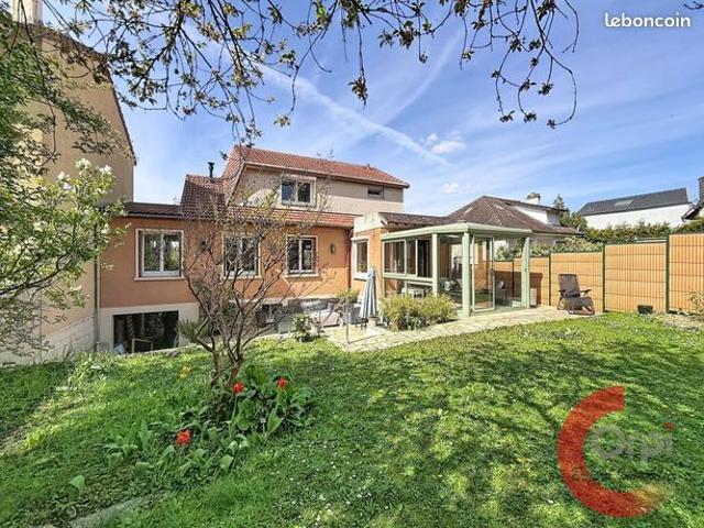 Maison 5 pièces 120 m²