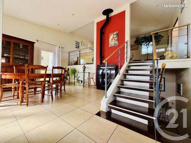 Maison 5 pièces 121 m²