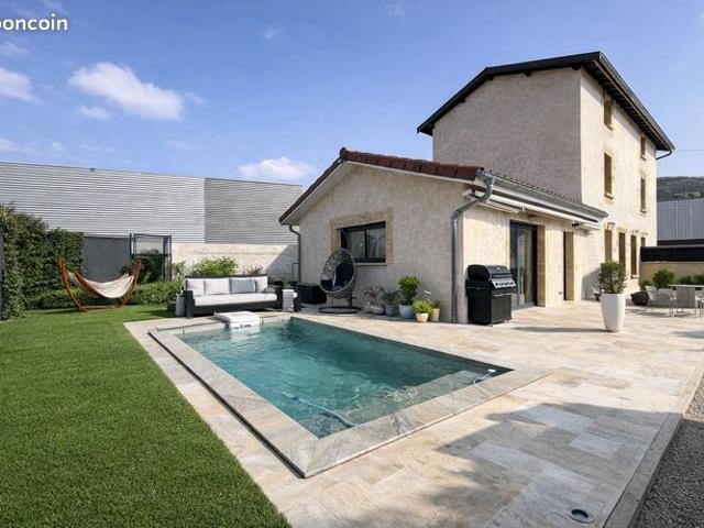 Maison 5 pièces 121 m² + piscine