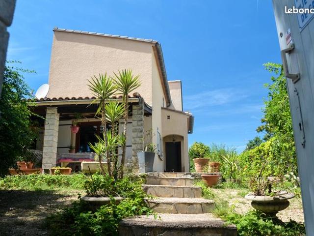 Maison 5 pièces 121m²