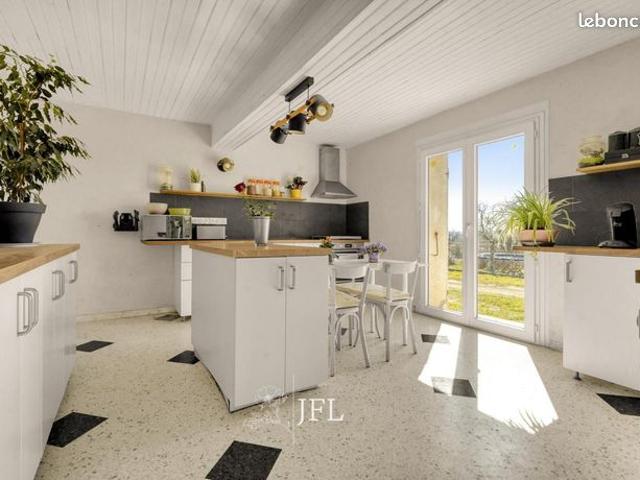 Maison 5 pièces 136 m²