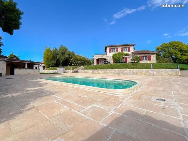 Maison 5 pièces 135 m²