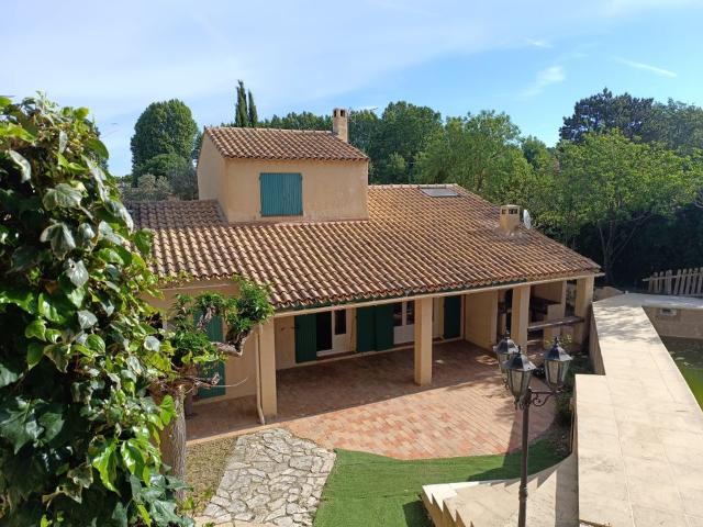 Maison 5 pièces, 135 m² à louer à Bouc Bel Air 13320