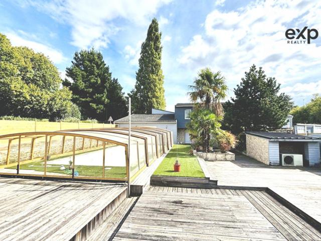 Maison 5 pièces 136 m2 avec piscine