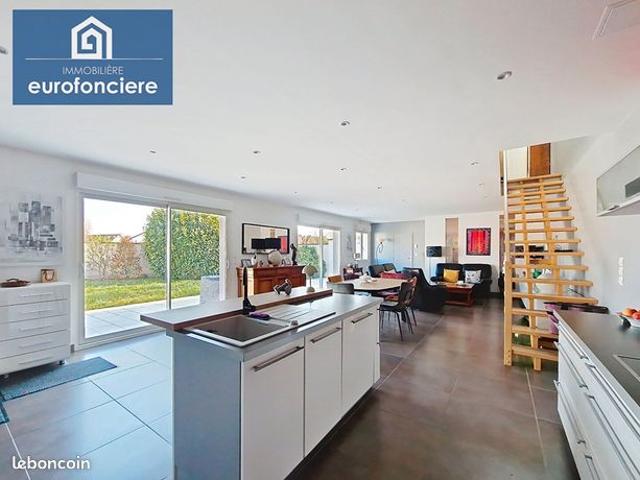 Maison 5 pièces 136 m²