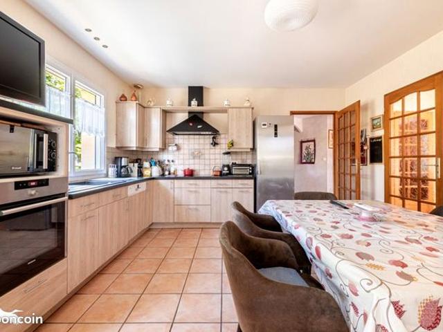 Maison 5 pièces 136 m²
