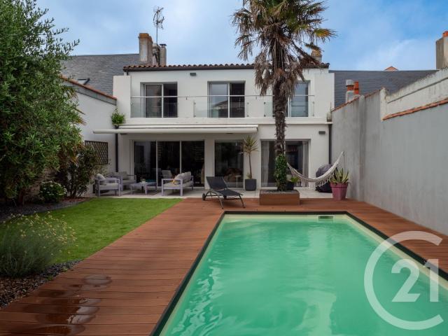 Maison 5 pièces 136 m²