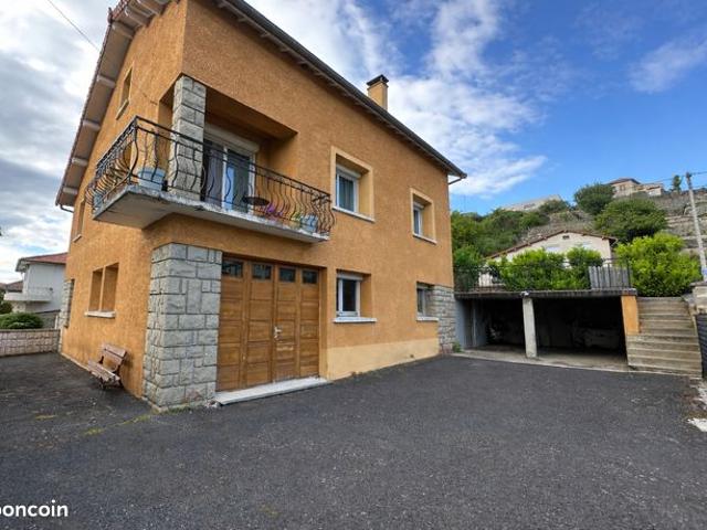 Maison 5 pièces 136 m²