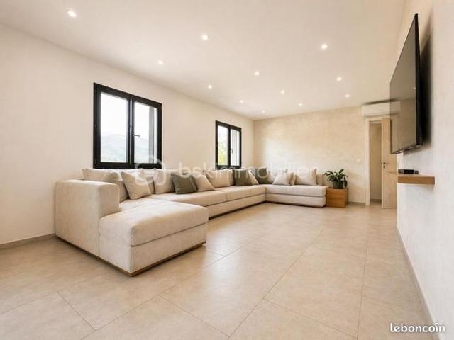 Maison 5 pièces 136 m²
