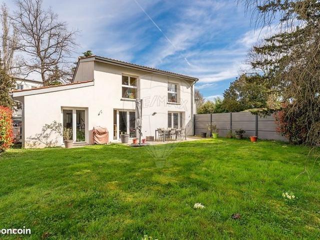 Maison 5 pièces 136 m²