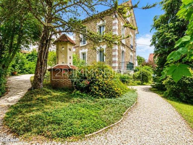 Maison 5 pièces 136 m²