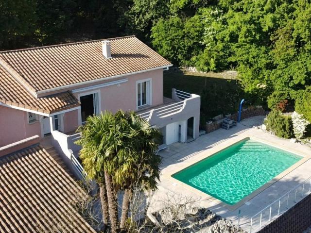 Maison 5 pièces 136 m²