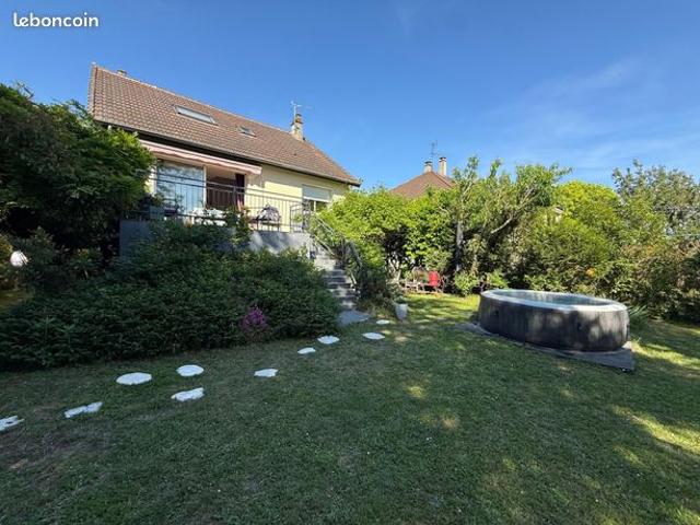 Maison 5 pièces 136 m²