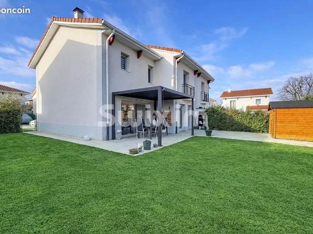 Maison 5 pièces 136 m²