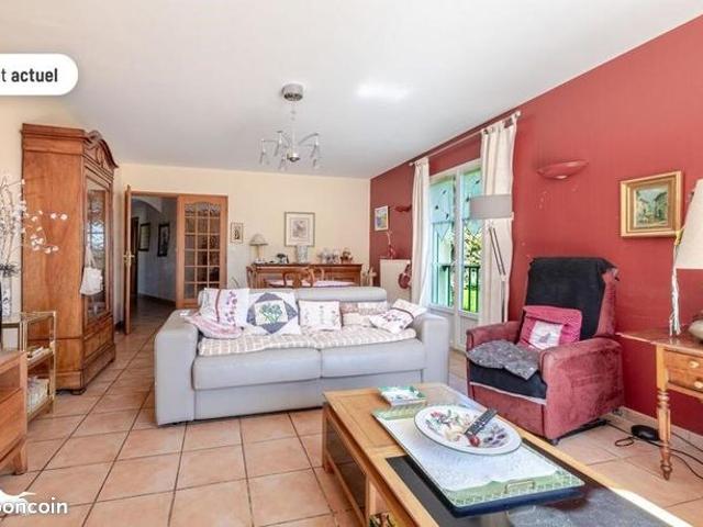 Maison 5 pièces 136 m²