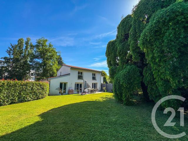 Maison 5 pièces 136 m²