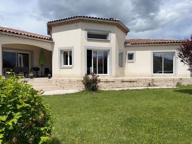 Maison 5 pièces 146 m²