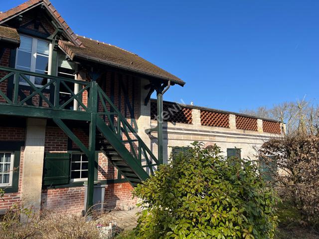 Maison 5 pièces, 136 m² à louer à Coye la Forêt 60580