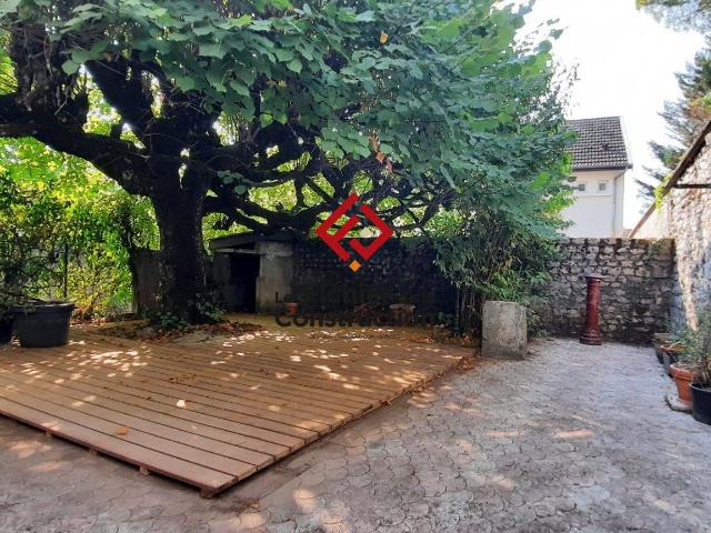Maison 5 pièces, 136 m² à louer à Saint Ismier 38330